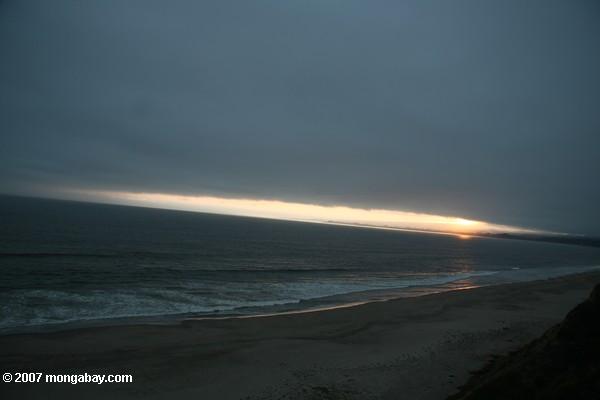Закат над Monterey Bay