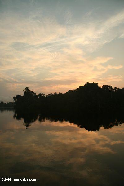 Sonnenaufgang auf Evengue Lagune