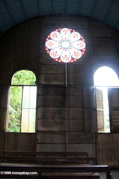 Beflecktes Glasfenster in Str. Anne Kirche