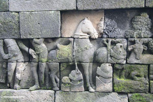 Wandbildwand Carvings bei Borobudur--Pferd