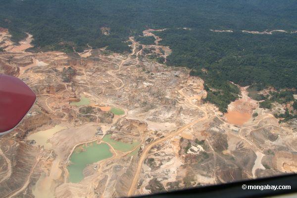 добычи полезных ископаемых в Рио huaypetue золотой рудник