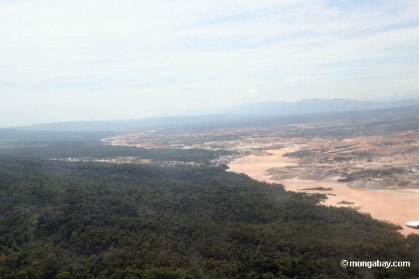 Riesige Rio Huaypetue Goldmine