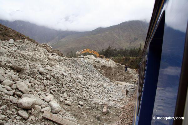 Aufstellungsort von mudslide, der den Zug bedeckte, spürt zu Machu Picchu