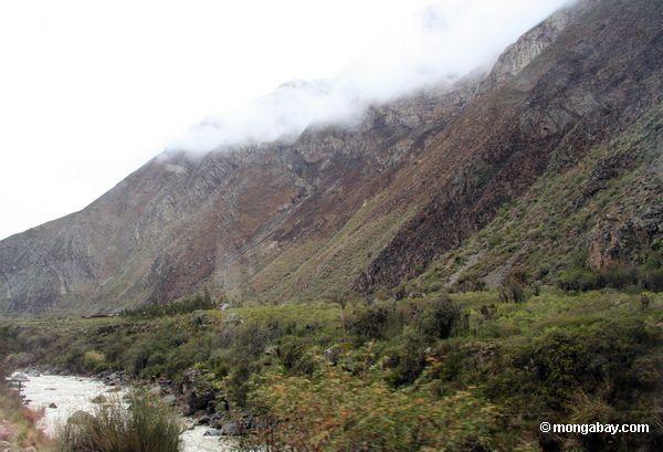 Urubamba River Valley außerhalb Ollantaytambo auf Weise zu Machu Picchu