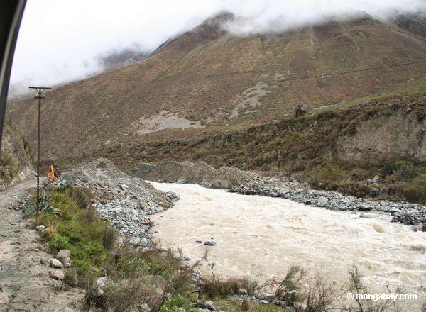 Aufstellungsort des großen mudslide, der Schienen zu Machu Picchu Peru