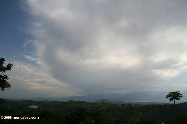 Die Rwenzori Berge auf dem Rand von Uganda und von der Kongo