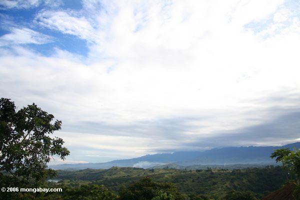 Schauen Süd entlang den Rwenzori Bergen in Richtung dem Nationalpark zur Königin-Elizabeth