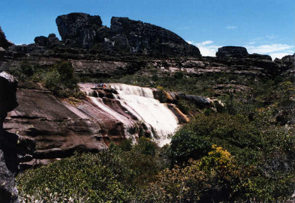 Cachoeira do summit de Auyantepui