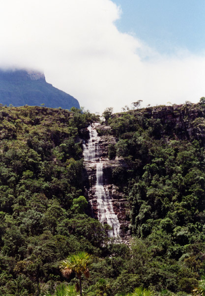 Водопад вблизи kavak, Венесуэла