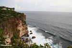 Incoming waves below cliffs at Uluwatu (Jimbaran, Bali) 